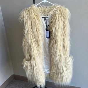 Sherpa Fuzzy vest